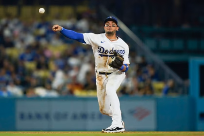 Miguel Rojas announces his retirement from MLB after 13 seasons in the Major Leagues