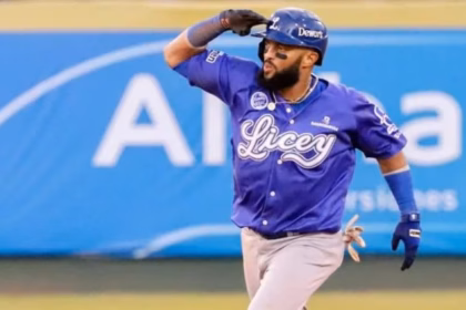 Emilio Bonifacio makes history and leads runs scored for Licey