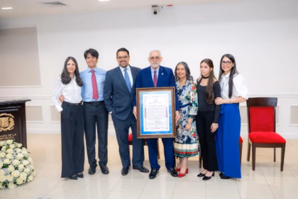 Senate honors Vitelio Mejía and Junior Noboa for their contributions to baseball