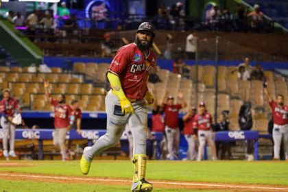 Marcell Ozuna leads Giants' comeback against the Leones in LIDOM