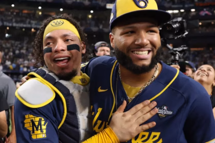 Venezuelan trio makes history: double champions in Classic and World Series